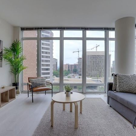 Wonderful 2Br Apartment At Crystal City Arlington Buitenkant foto