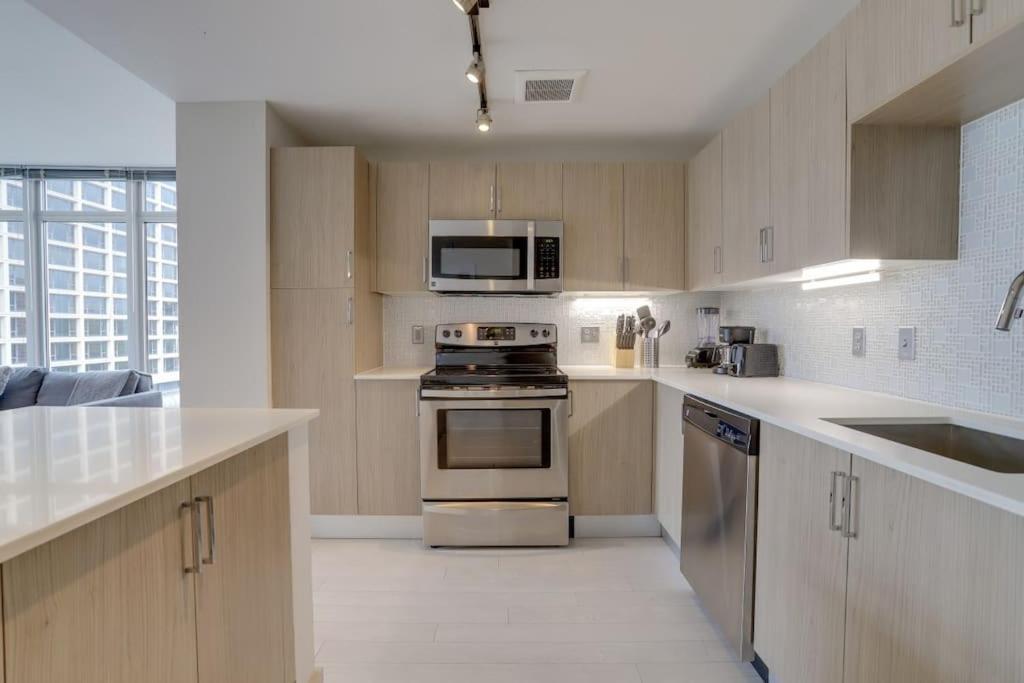 Wonderful 2Br Apartment At Crystal City Arlington Buitenkant foto