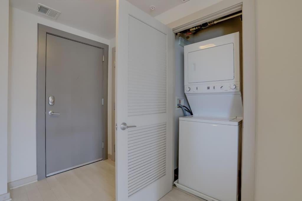 Wonderful 2Br Apartment At Crystal City Arlington Buitenkant foto